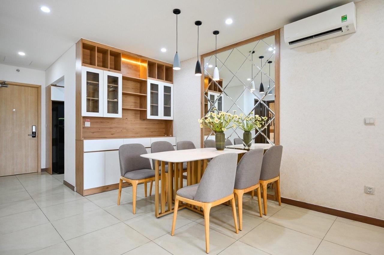 Qhome Dlux 2Pn Ho Chi Minh City Bagian luar foto