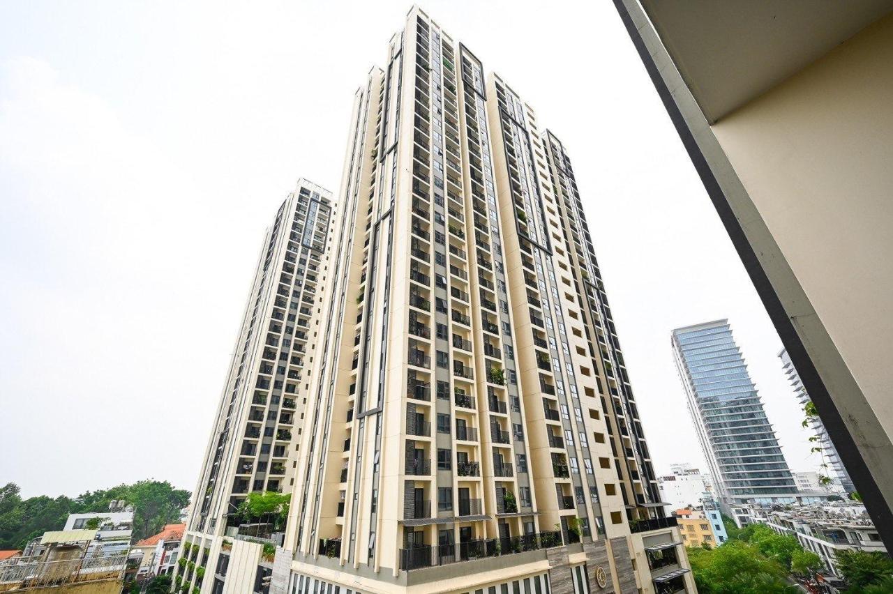 Qhome Dlux 2Pn Ho Chi Minh City Bagian luar foto