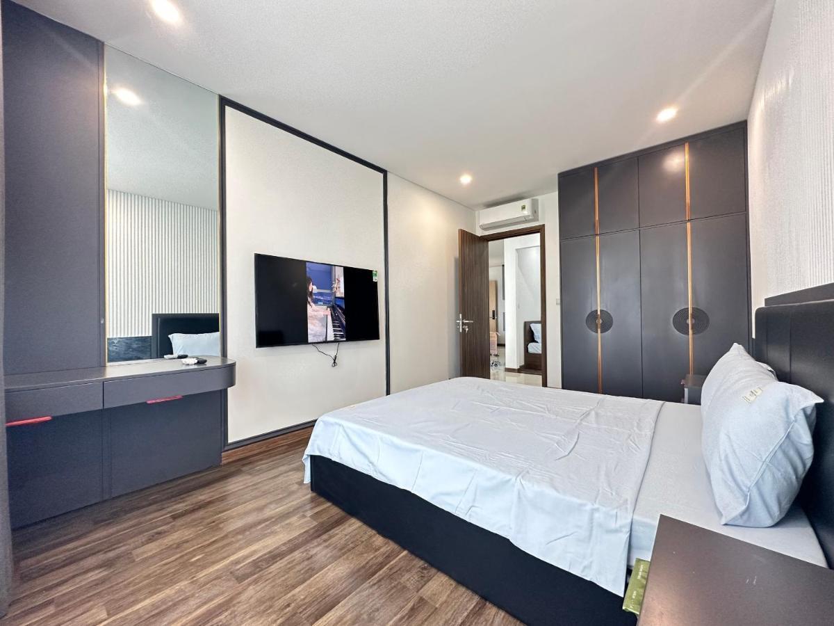 Qhome Dlux 2Pn Ho Chi Minh City Bagian luar foto