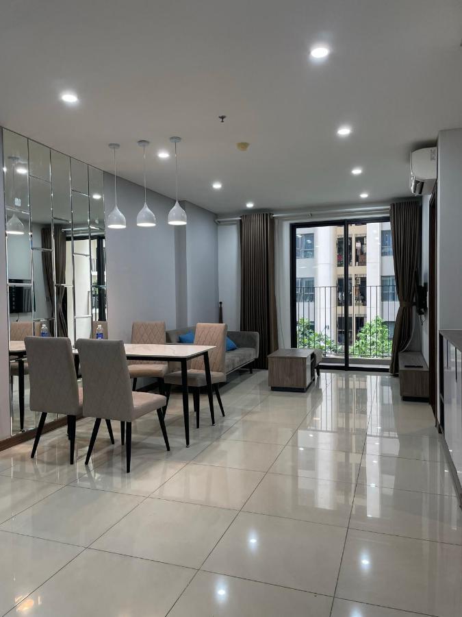 Qhome Dlux 2Pn Ho Chi Minh City Bagian luar foto