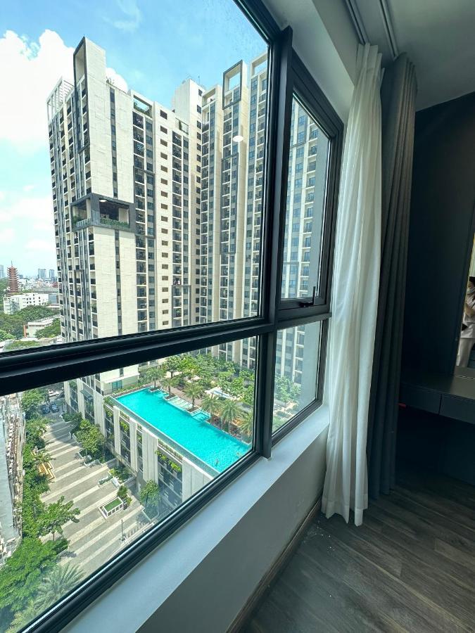 Qhome Dlux 2Pn Ho Chi Minh City Bagian luar foto