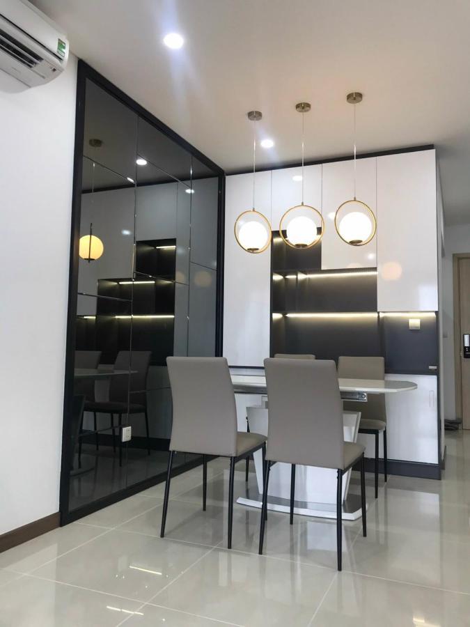 Qhome Dlux 2Pn Ho Chi Minh City Bagian luar foto